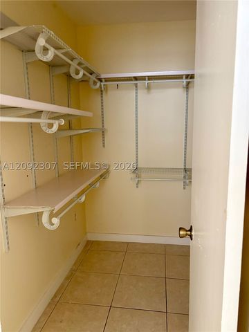 5050 NW 7th St 309, Miami, FL 33126