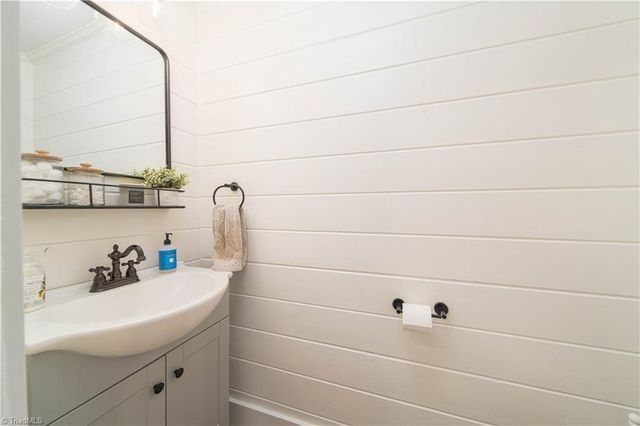 4100 Tolley Ridge Lane, Winston-salem, NC 27106