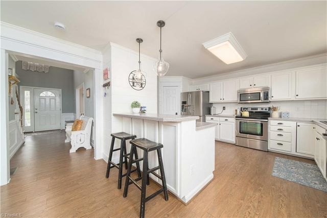 4100 Tolley Ridge Lane, Winston-salem, NC 27106