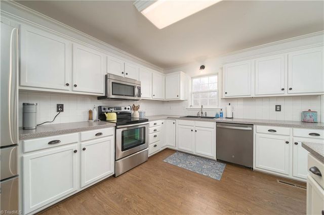 4100 Tolley Ridge Lane, Winston-salem, NC 27106