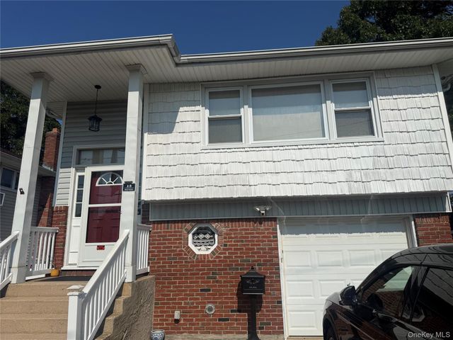 15 3rd Avenue, East Rockaway, NY 11518