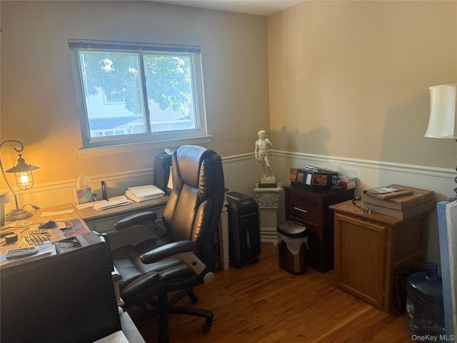 15 3rd Avenue, East Rockaway, NY 11518