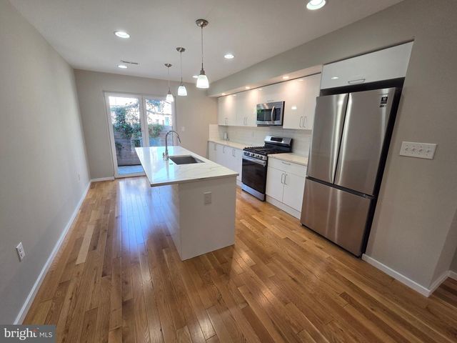 2662 BRADDOCK ST, Philadelphia, PA 19125