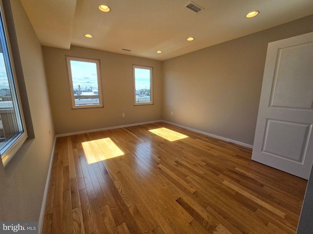 2662 BRADDOCK ST, Philadelphia, PA 19125