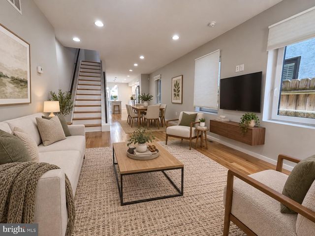 2662 BRADDOCK ST, Philadelphia, PA 19125