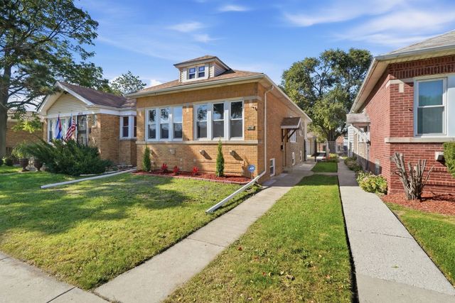 8718 S Euclid Avenue, Chicago, IL 60617