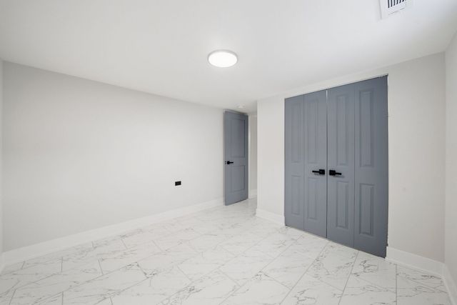 8718 S Euclid Avenue, Chicago, IL 60617
