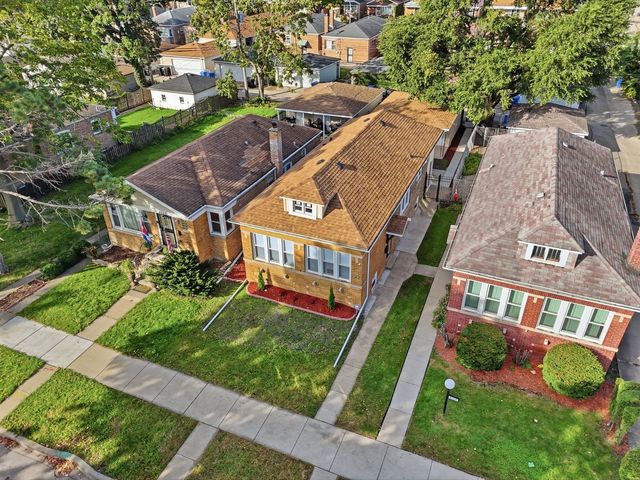 8718 S Euclid Avenue, Chicago, IL 60617