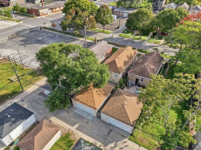 8718 S Euclid Avenue, Chicago, IL 60617