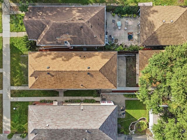8718 S Euclid Avenue, Chicago, IL 60617
