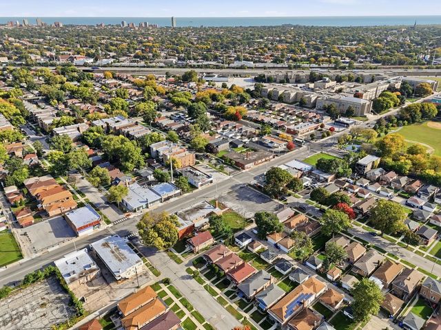 8718 S Euclid Avenue, Chicago, IL 60617