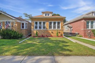 8718 S Euclid Avenue, Chicago, IL 60617