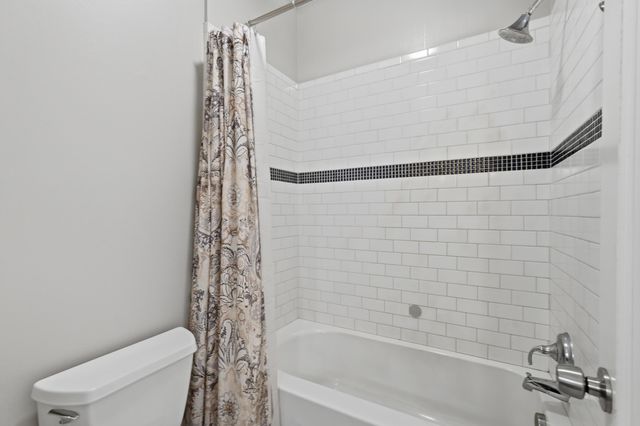 6240 Hiawatha Road, Whitmore Lake, MI 48189