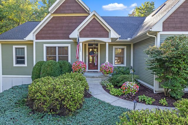 6240 Hiawatha Road, Whitmore Lake, MI 48189