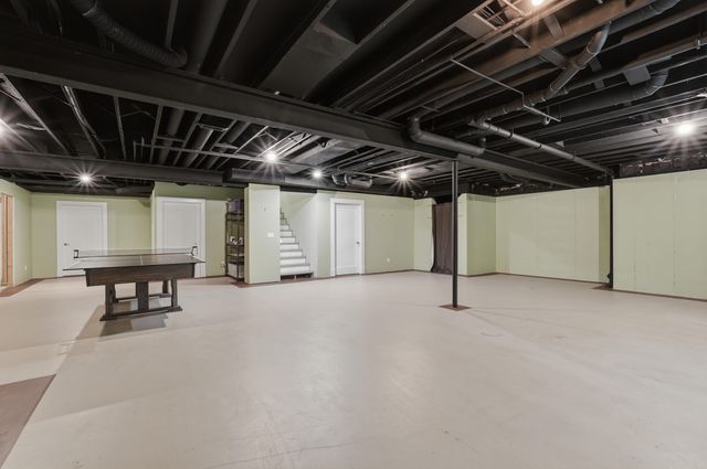 6240 Hiawatha Road, Whitmore Lake, MI 48189