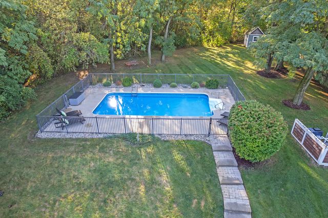 6240 Hiawatha Road, Whitmore Lake, MI 48189