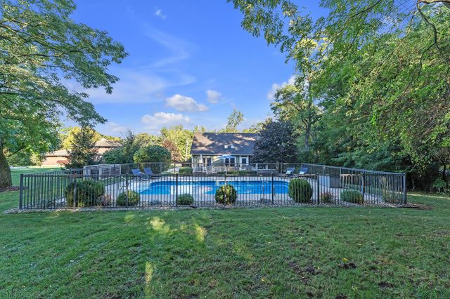 6240 Hiawatha Road, Whitmore Lake, MI 48189