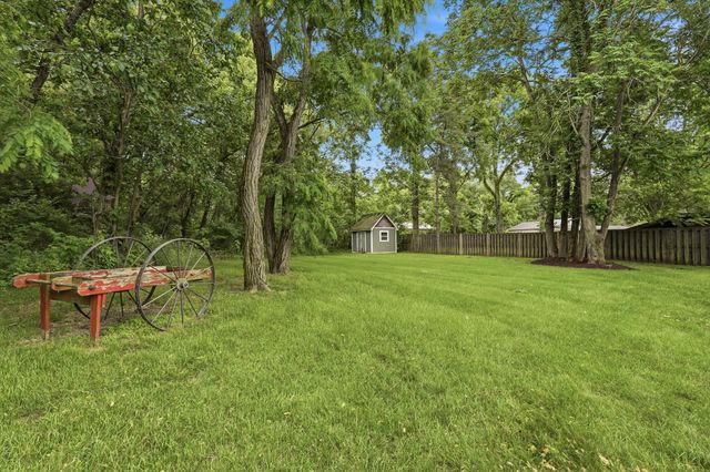 6240 Hiawatha Road, Whitmore Lake, MI 48189