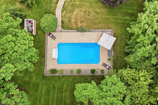 6240 Hiawatha Road, Whitmore Lake, MI 48189