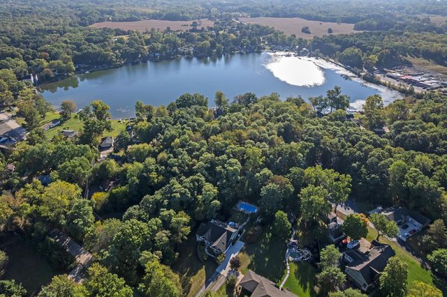 6240 Hiawatha Road, Whitmore Lake, MI 48189