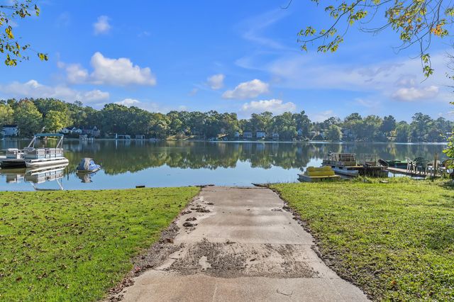 6240 Hiawatha Road, Whitmore Lake, MI 48189