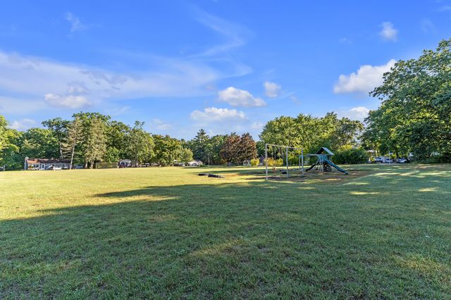 6240 Hiawatha Road, Whitmore Lake, MI 48189