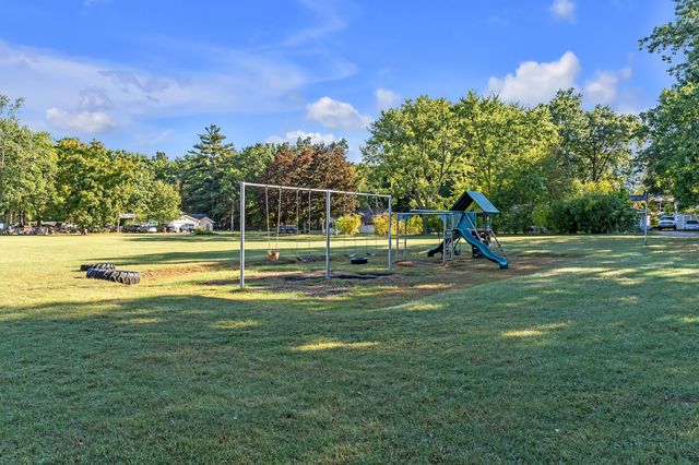 6240 Hiawatha Road, Whitmore Lake, MI 48189