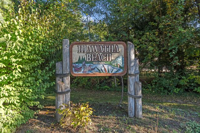 6240 Hiawatha Road, Whitmore Lake, MI 48189