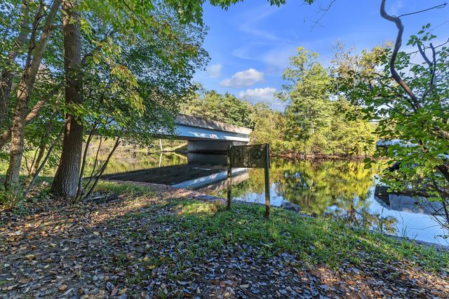 6240 Hiawatha Road, Whitmore Lake, MI 48189