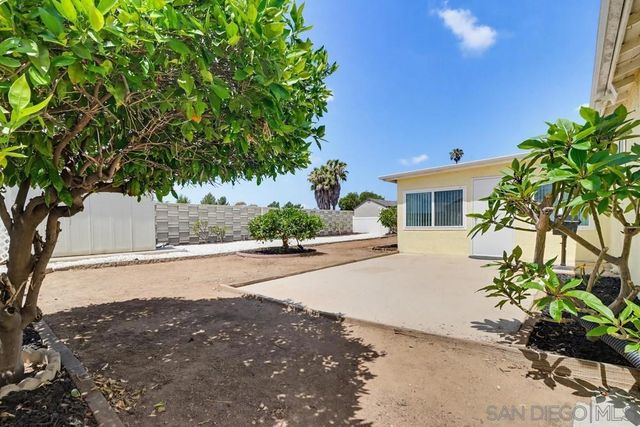 720 Safford Ave, Spring Valley, CA 91977