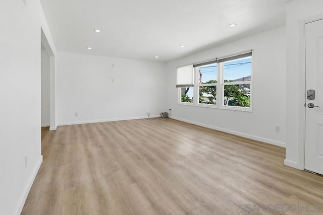 720 Safford Ave, Spring Valley, CA 91977