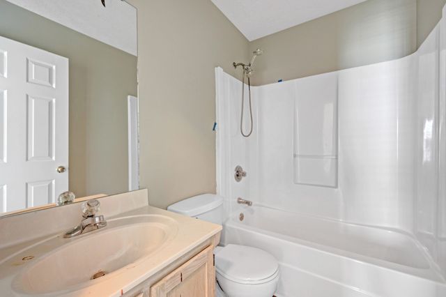 2712 River Bend Dr, Nashville, TN 37214