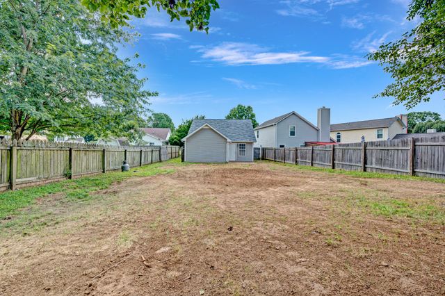 2712 River Bend Dr, Nashville, TN 37214