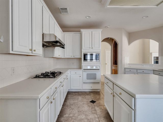 3902 Breaux Bridge Lane, Sugar Land, TX 77479