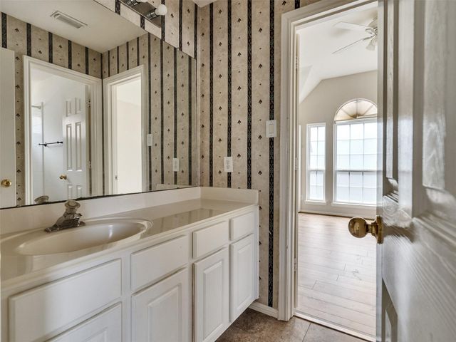 3902 Breaux Bridge Lane, Sugar Land, TX 77479