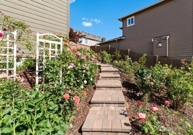 20213 126th Avenue NE, Bothell, WA 98011