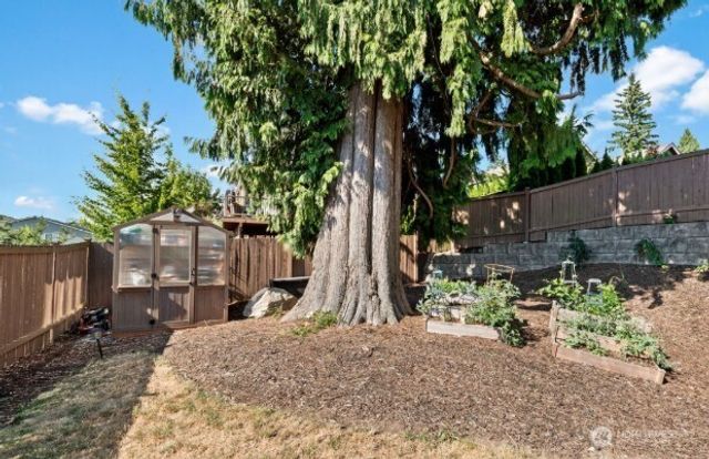 20213 126th Avenue NE, Bothell, WA 98011