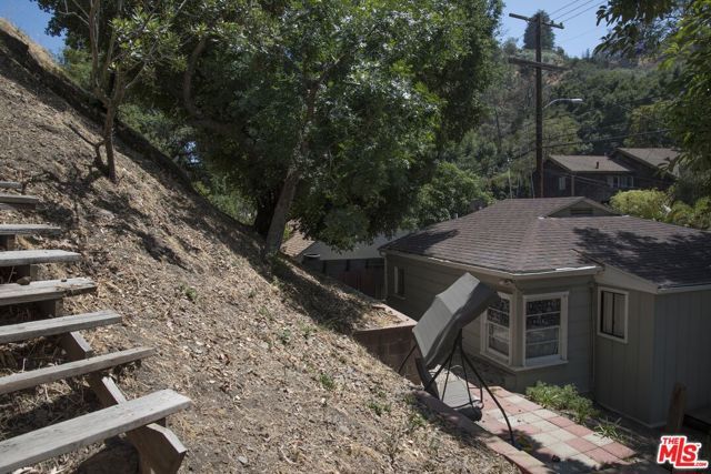 1033 Hollybush, Los Angeles, CA 90077