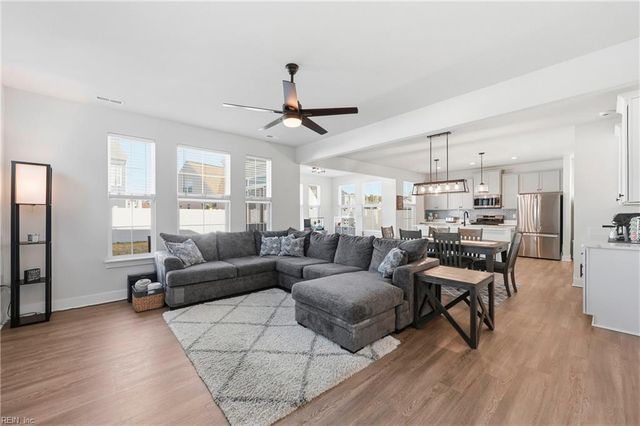 246 McCormick DR, Suffolk, VA 23434