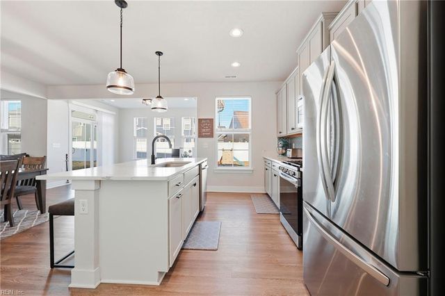 246 McCormick DR, Suffolk, VA 23434