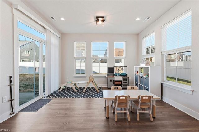 246 McCormick DR, Suffolk, VA 23434