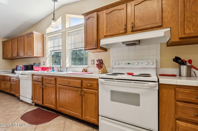 85135 MINER Road, Yulee, FL 32097