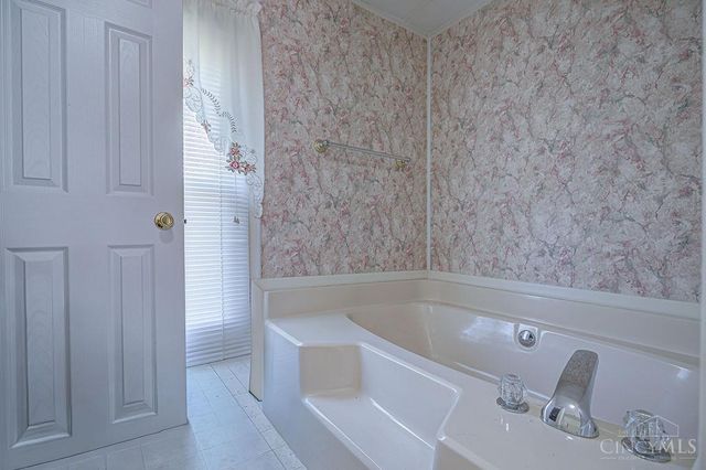 7763 Bay Road, Morgan Twp, OH 45013