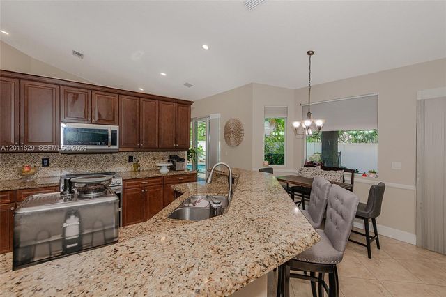 18253 NW 15th Ln, Pembroke Pines, FL 33029