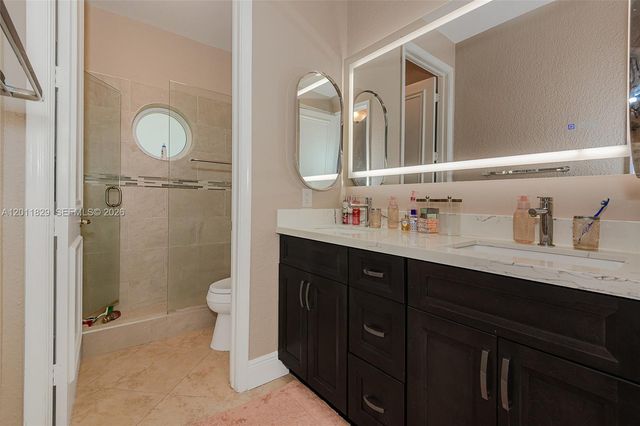 18253 NW 15th Ln, Pembroke Pines, FL 33029