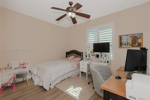 18253 NW 15th Ln, Pembroke Pines, FL 33029