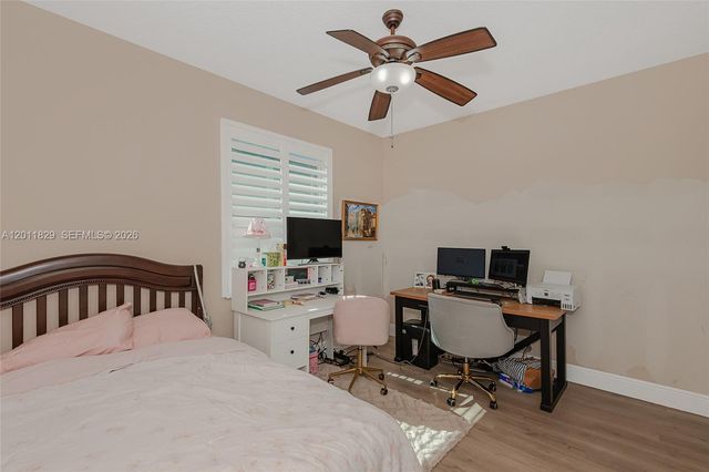18253 NW 15th Ln, Pembroke Pines, FL 33029