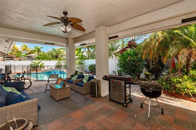 18253 NW 15th Ln, Pembroke Pines, FL 33029