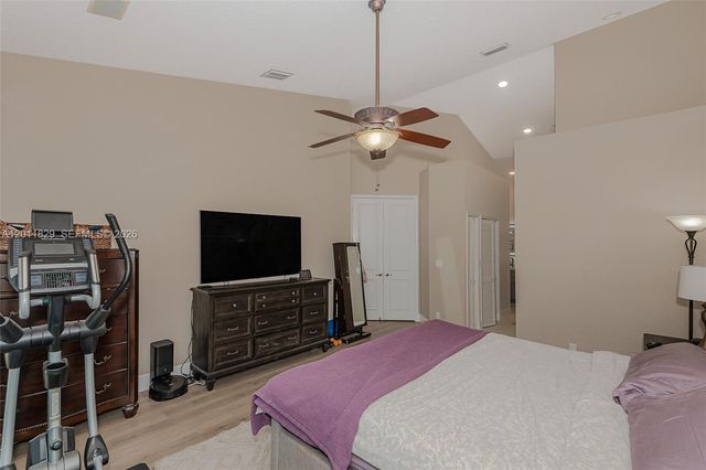 18253 NW 15th Ln, Pembroke Pines, FL 33029