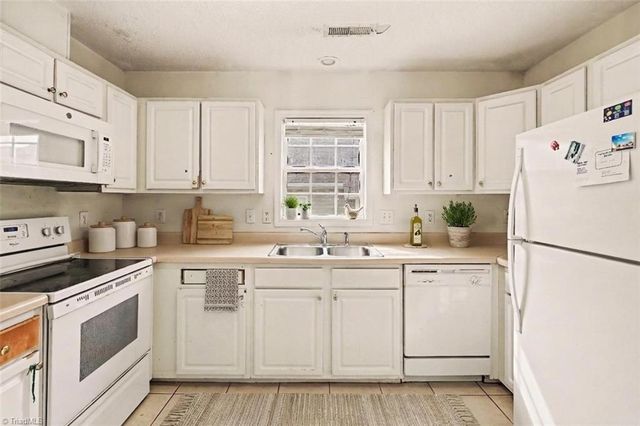 165 Cameron Way Circle, Winston-salem, NC 27103